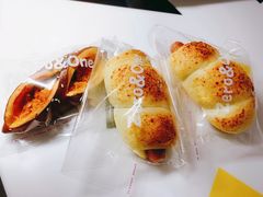 蛋黄肉松碱水棒-0+1·手作面包(新北店)