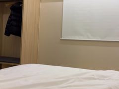 -欧辰国际酒店(重庆欢乐谷轻轨站店)