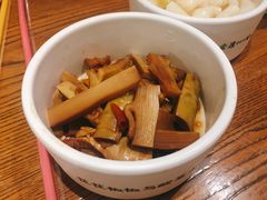 -渝是乎川渝小炒(新世界百货望京店)