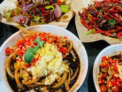 -依呀呀ktv烧烤小串(中山西路店)