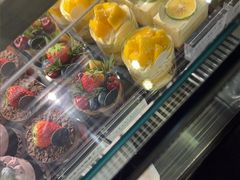-W COLLECTIVE  DESSERT SHOP