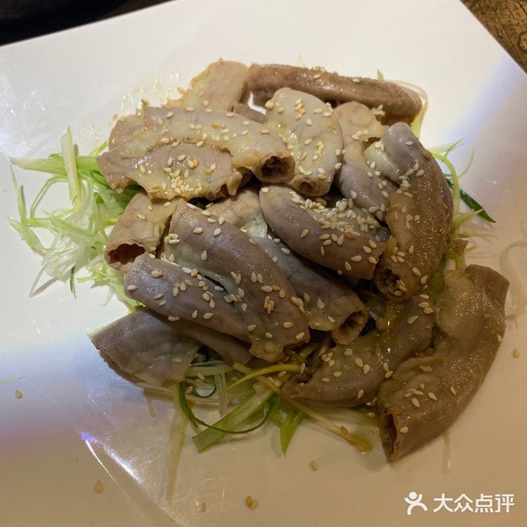 香捞粉肠这个我超爱，超级糯，没牙都能吃的程度
