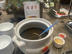 -齐河孔雀王温泉酒店·金孔雀自助百汇