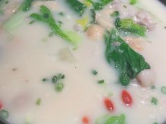 -半步颠小酒馆(繁花中心)