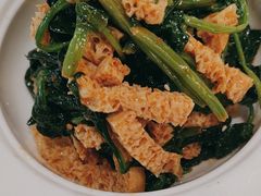 -汗腾格里·风味餐厅(新疆驻京办店)