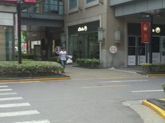-优衣库(上海金桥国际商业广场店)