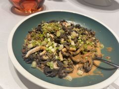 -贝勒爷·酥不腻烤鸭