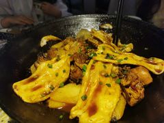 地锅鸡-眷江南之小蓝鲸(王府大街店)