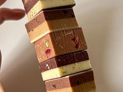 -Laderach 莱德拉(上海环贸iapm店)