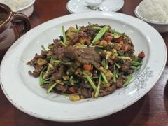 -湖南人家湘菜馆(镇江路店)