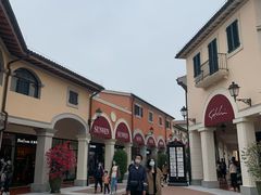 -佛罗伦萨小镇广佛名品奥特莱斯(疏港路店)