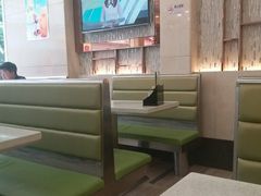 卡座-明记港式烧腊茶餐厅(下沙店)