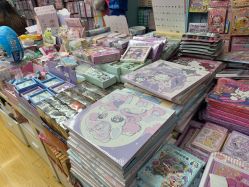 -百荣二期玩具城