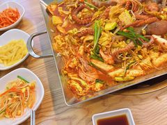 -亲昵春川鸡排(韩国美食街店)