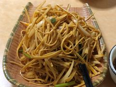 凉拌豆腐皮-乡府肉丁水饺(环山路店)