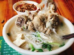 -邱芳粉店(迎宾大道旗舰店)