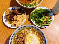 -矮子粉店1985·长沙米粉(湘春路店)