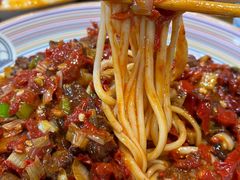 -歹歹的加个面过油肉拌面