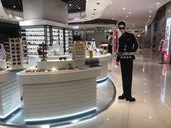 -沫芮眼镜·蔡司官方授权店(人民广场店)