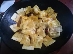 -武氏皖北网红三胖地锅鸡(桐城路店)
