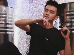 -五一换装自拍馆