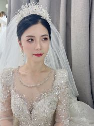 -莫小姐婚纱