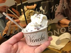-VENCHI 闻绮(北京国贸商城店)