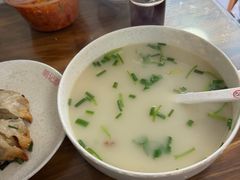 -胡记锅贴·沪上游子老鸭粉丝汤(太原路店)