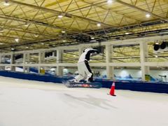 -乔波室内滑雪场