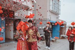 -洋洋婚纱品牌集合店
