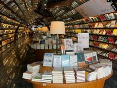 -钟书阁(珍园店)