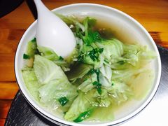 莲白-大众跷脚牛肉馆·非遗传承单位(峨眉山店)