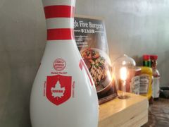 -HIGH FIVE哈福手工汉堡(桂林路店)