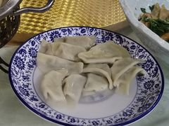 荠菜肉馅水饺-郑老八大酒店