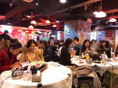 大堂-鲜入围煮花胶鸡海鲜火锅