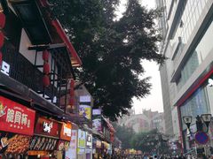 -八一路好吃街(雨田商务大厦店)