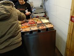 -愉肴麻辣香锅(中山路店)