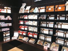 -Laderach 莱德拉(上海环贸iapm店)