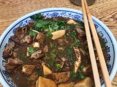 卤煮火烧-门框胡同百年卤煮(新街口店)