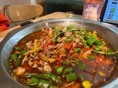 -兔行天下-鸿鹤鲜锅兔(中海国际店)