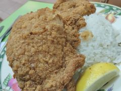 吉利猪扒饭-胜利茶餐室