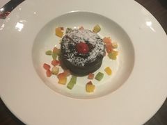 黑巧克熔岩蛋糕-YUE·6·西式融合餐厅(外滩六号店)