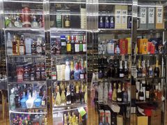 -红码头国际葡萄酒城(朝来绿色家园广华居店)