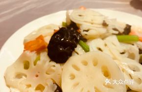 Lotus Pond Fragrant Lotus Root