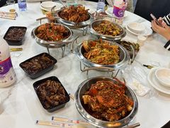 -凤凰路何眼镜香辣蟹(花果园店)