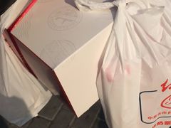-红宝石·鲜奶小方·海派西点房(金杨店)