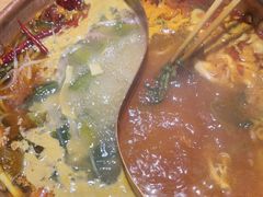 -洱火云南酸菜牛肉火锅(石景山当代商城店)