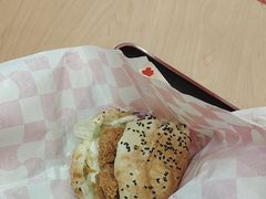 -塔斯汀中国汉堡(白云京溪地铁站店)