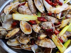 隔壁店的辣炒花蛤-清真·马峰烤肉(小学习北巷店)