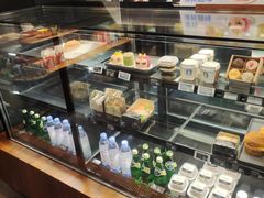 -星巴克(杭州临平银泰城B1店)